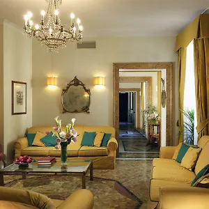 **** Hotel Fontanella Borghese Italia
